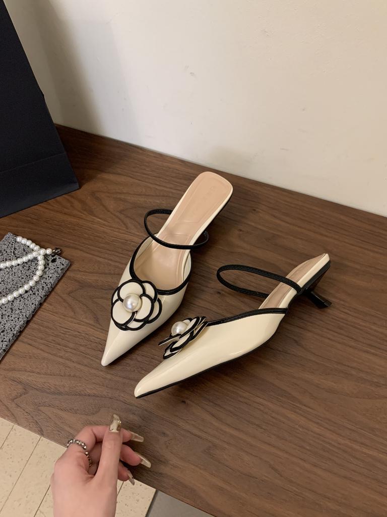 2025 New Spring and Summer Korean Version French Xiaoxiangfeng Temperament Niche Commuting Single Shoes Women's Shoes Flower Pointed Shoes