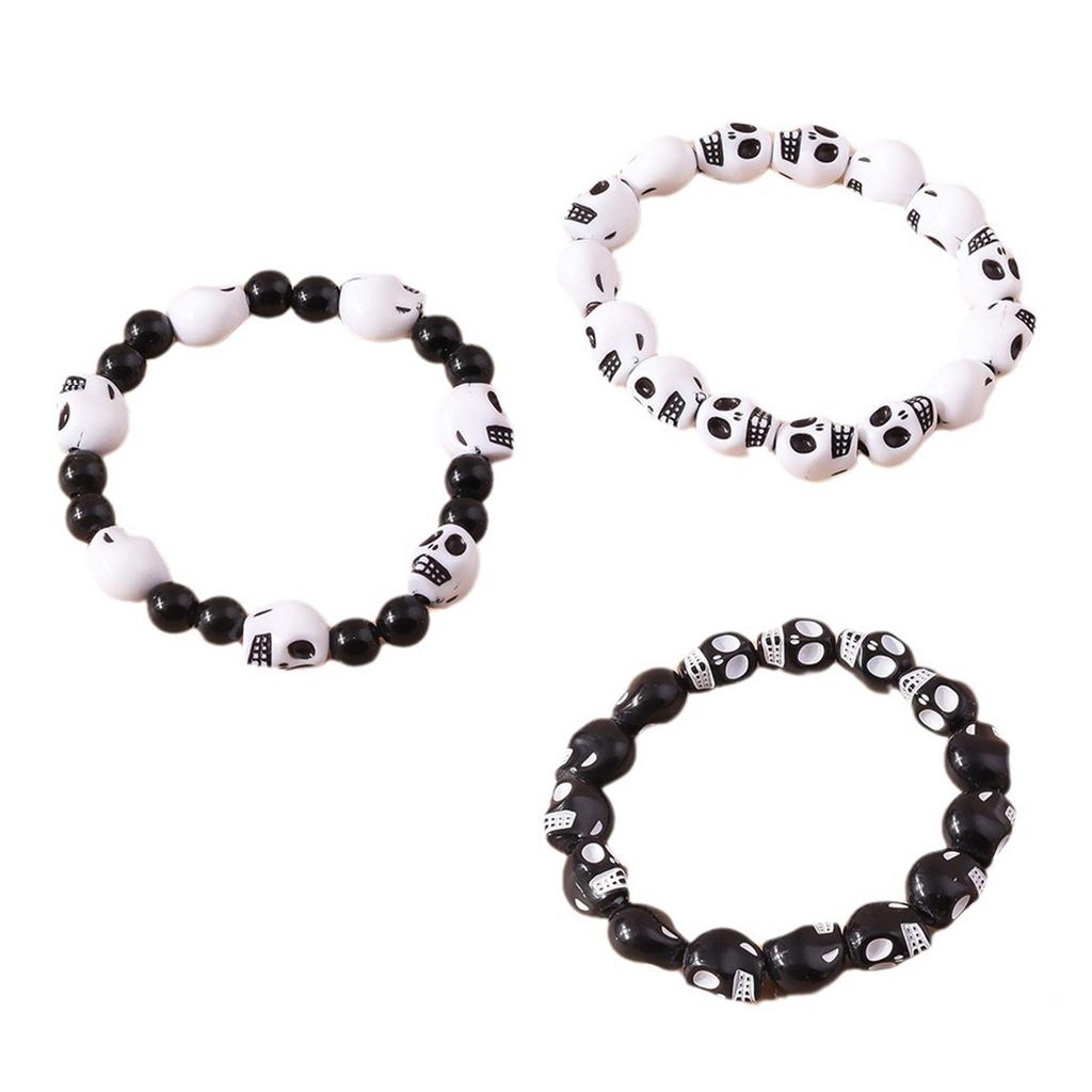 Halloween Totenkopf Armband Elastische Handgelenkkette Buntes Harzperlen Armband Stilvolles Punk-Stil Zubehör für den täglichen Gebrauch