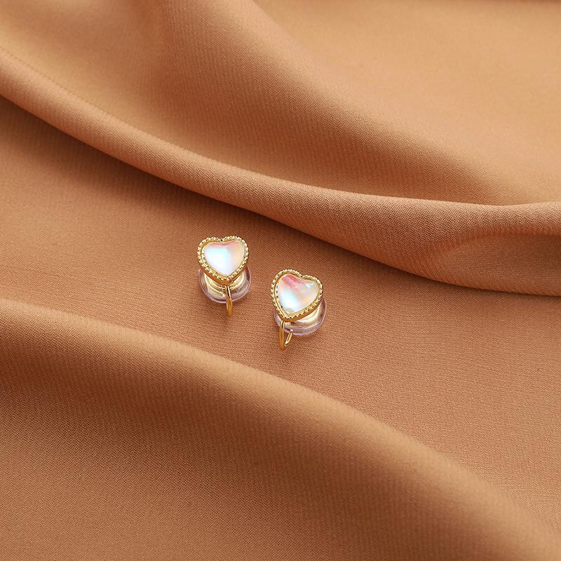 Pearl Mosquito Coil Disc Ear Clips: No-Pierce, Elegant French-Style Earrings for Women