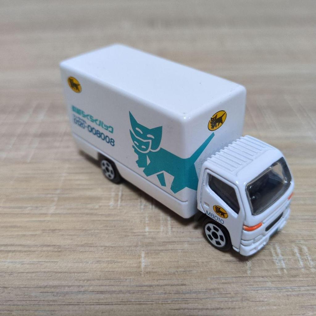 [Not for sale] Yamato Transport Delivery Truck Mini Car M8010 Tomica Size
