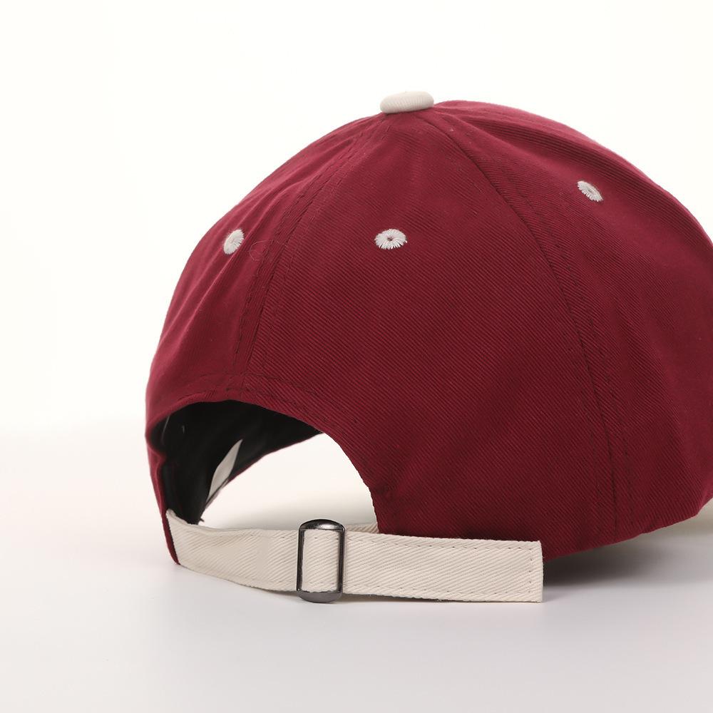American Retro Trend with Curved Brim Dome Letter Baseball Cap for Men and Women Showing White Face Small Sun Protection Baseball Cap Cotton