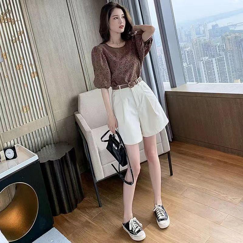 Chic and Youthful Petite Women’s Korean-Style Summer Set: Hollow-Out Top & Wide-Leg Shorts S 35-45 kg