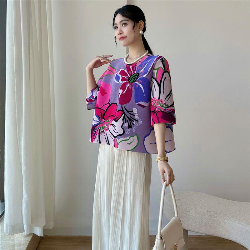 

2025 Early Spring Vintage Pleated Round Neck Five-Sleeve Loose Women s T-shirt One Size фіолетовий