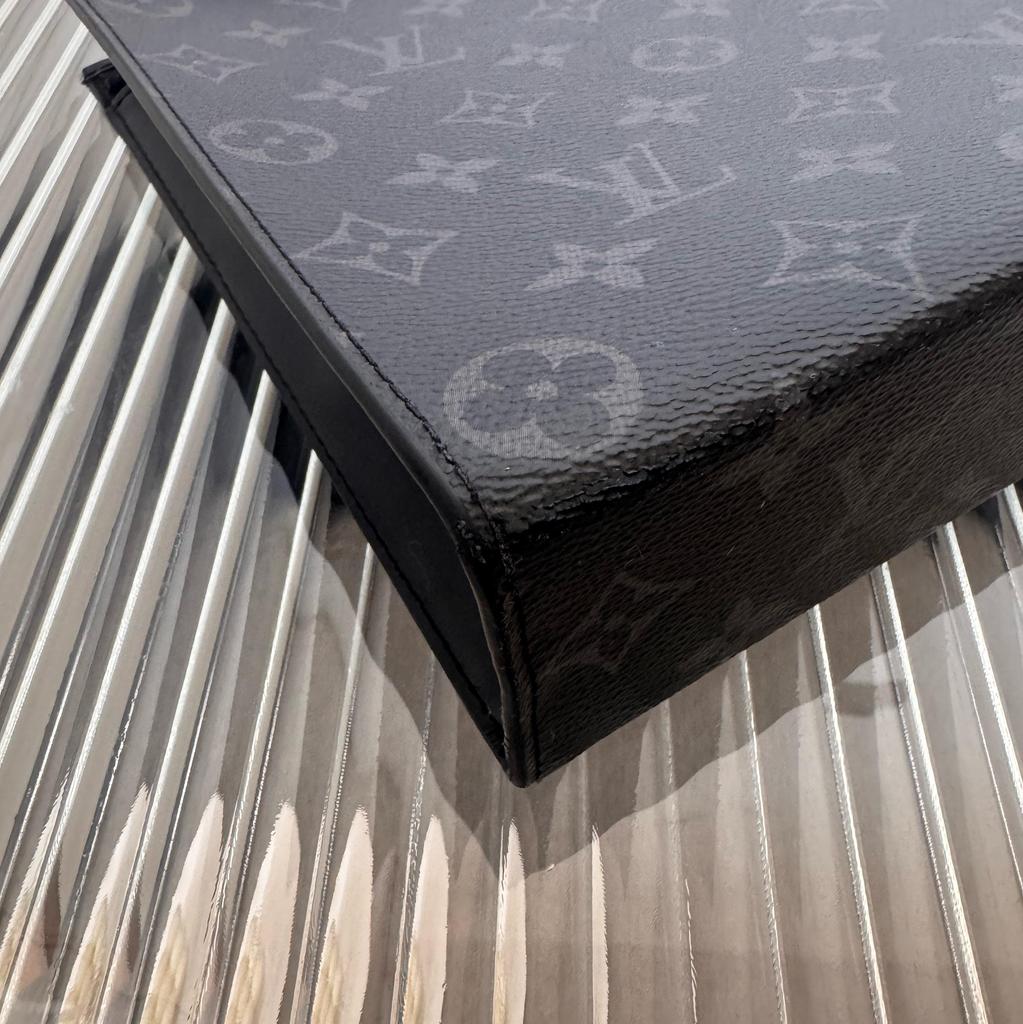 [Pre-Owned] Louis Vuitton Pochette Voyage MM 'Black Monogram Eclipse Canvas' - Very Good #1DX6VJ6