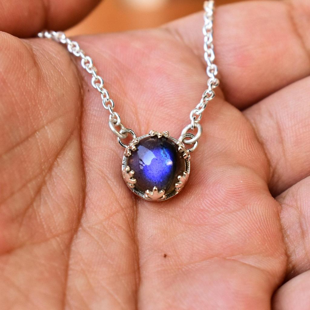 Labradorite Necklace, Silver Labradorite Pendant, Labradorite Round Pendant, Blue Labradorite, Blue Flash Labradorite,  Blue Fire Pendant