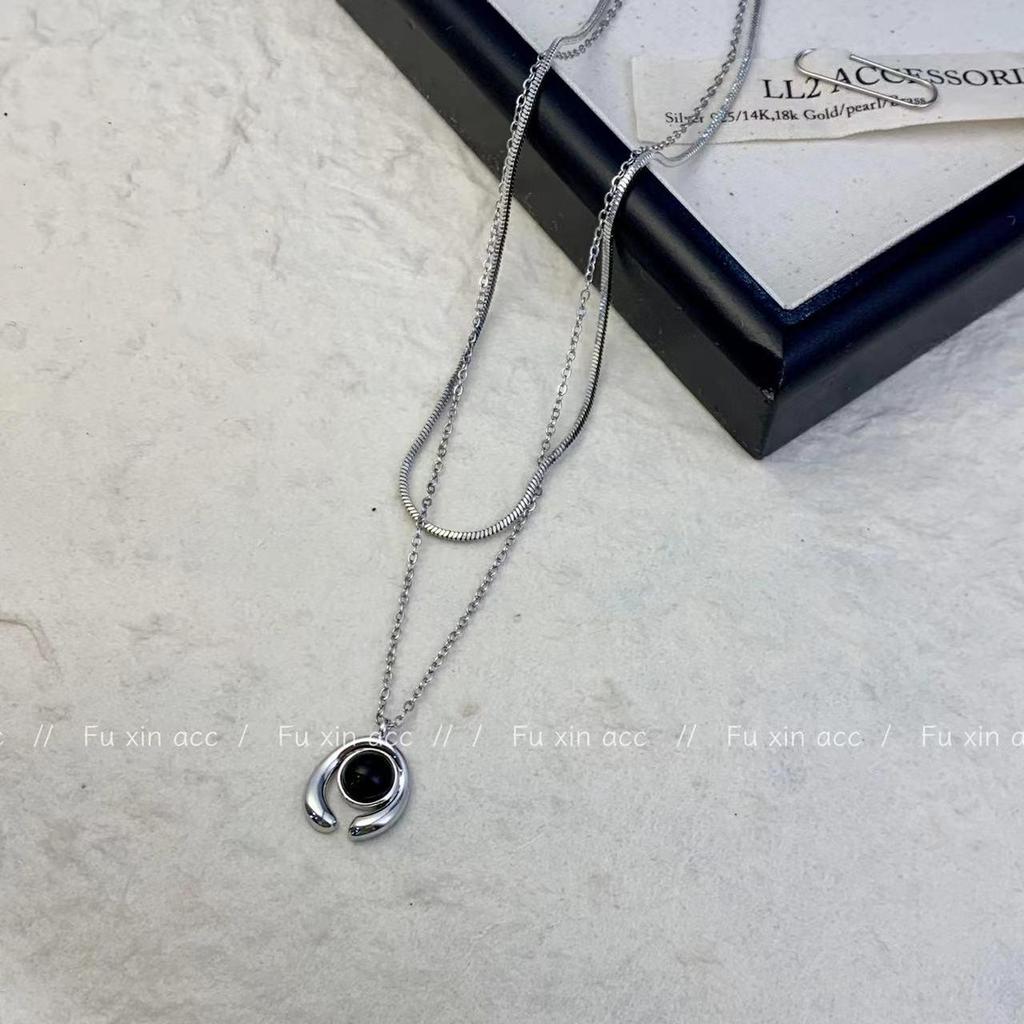 All-Season Double-Layered Abstract Necklace - Popular Lightweight Luxury Clavicle Chain for Women