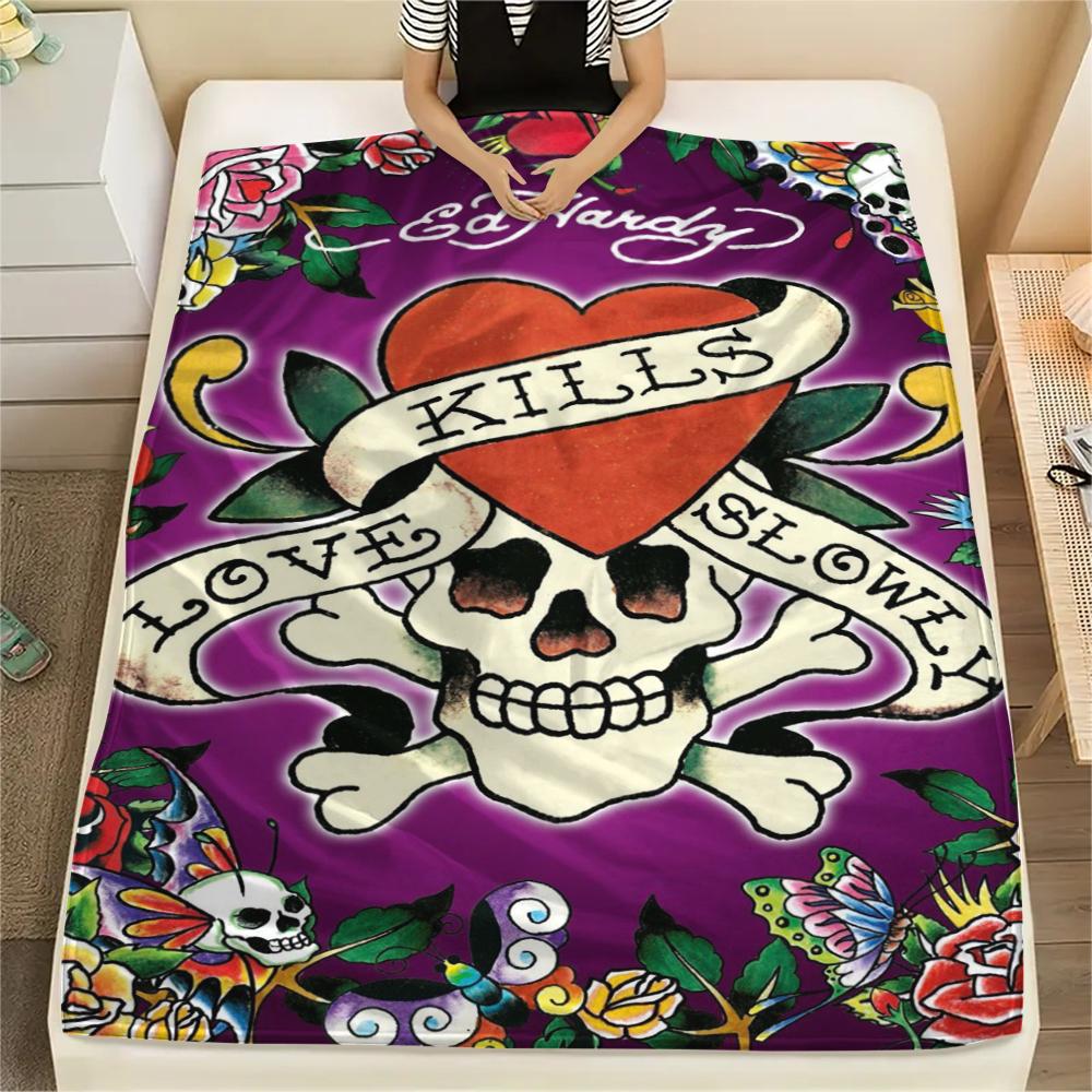1Pc Hardy Tattoo Print Flannel Blanket, High quality Comfortable for All Seasons, Home Decor, Warmth and Comfort, Perfect for Christmas Gifts