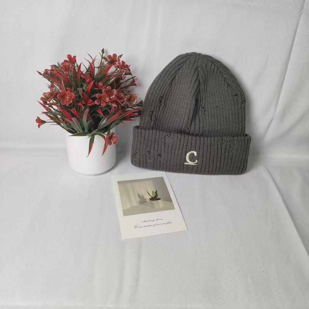 ins simple C letter wool hat autumn and winter face small men's and women's knitted hat sleeve cold hat versatile trendy new