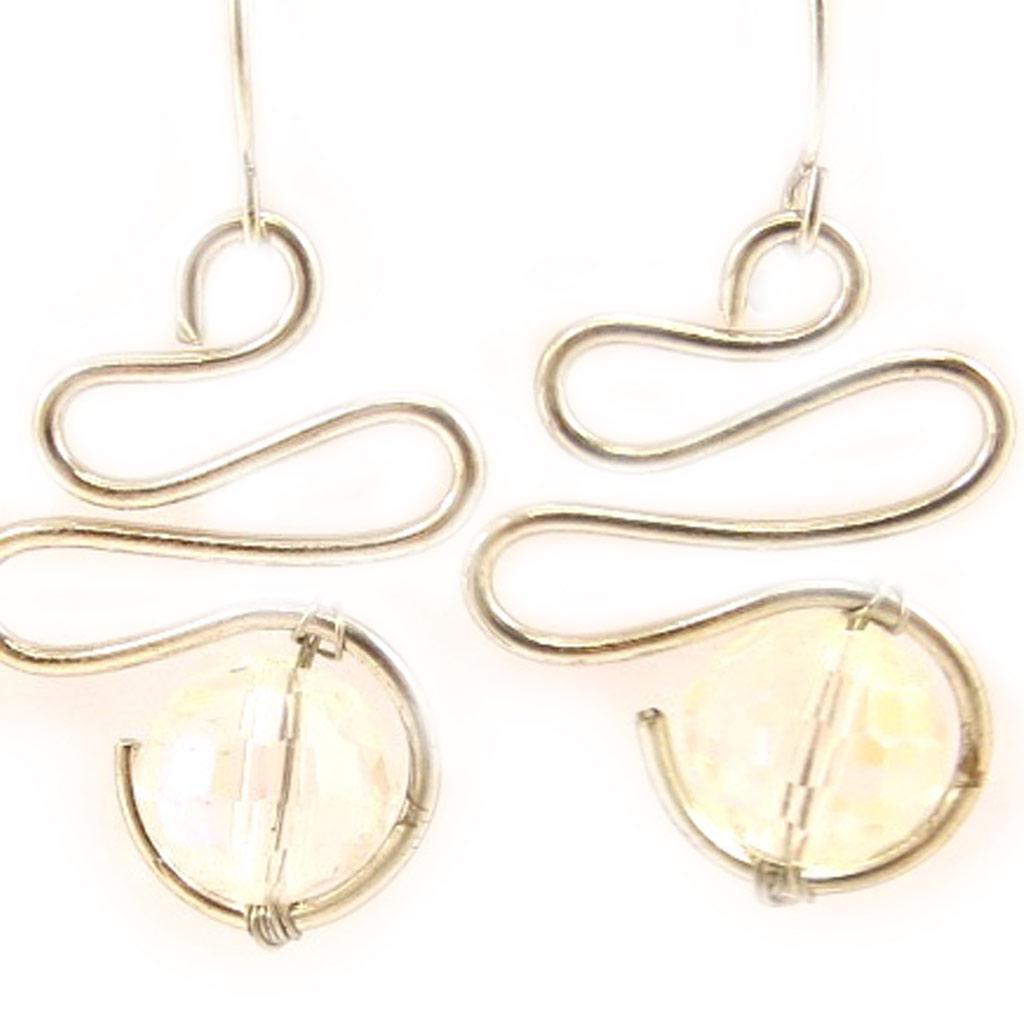 Les Trésors De Lily [L5102] - Δημιουργικές Κρεμαστές Σκουλαρίκια 'Scarlett' λευκός βόρειος