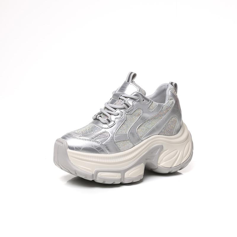 

Летняя женская повседневная обувь на толстой подошве 2025 с увеличением высоты, новая дышащая сетчатая спортивная обувь со вставками, тренд 39 серебряный