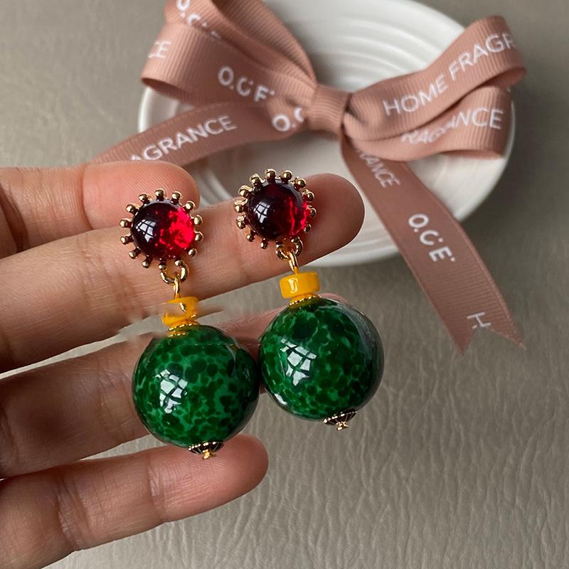 Silver needle resin ceramic round pendant earrings retro high-end niche earrings light luxury temperament high-end earrings