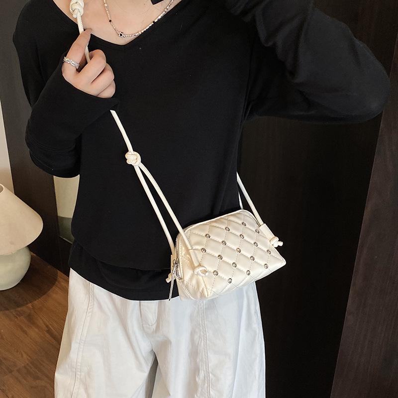 

Премиальная сумка-ракушка с бриллиантами женская 2025 новая летняя сумка через плечо, сумка-мессенджер, модная, повседневная, маленькая сумка белый