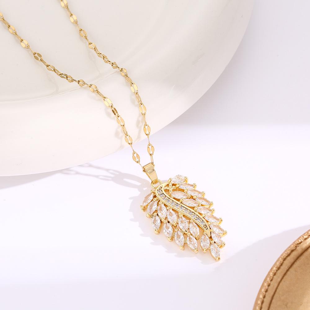 Hochwertige Damen Halskette aus Titanstahl mit vierblättrigem Kleeblatt - Nicht verblassend, vielseitige Schlüsselbeinkette