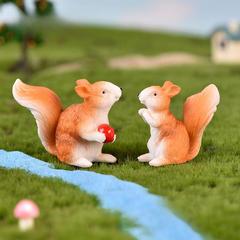 Micro Toy Squirrel Landscape Desktop Decoration Resin Crafts Multiple Action