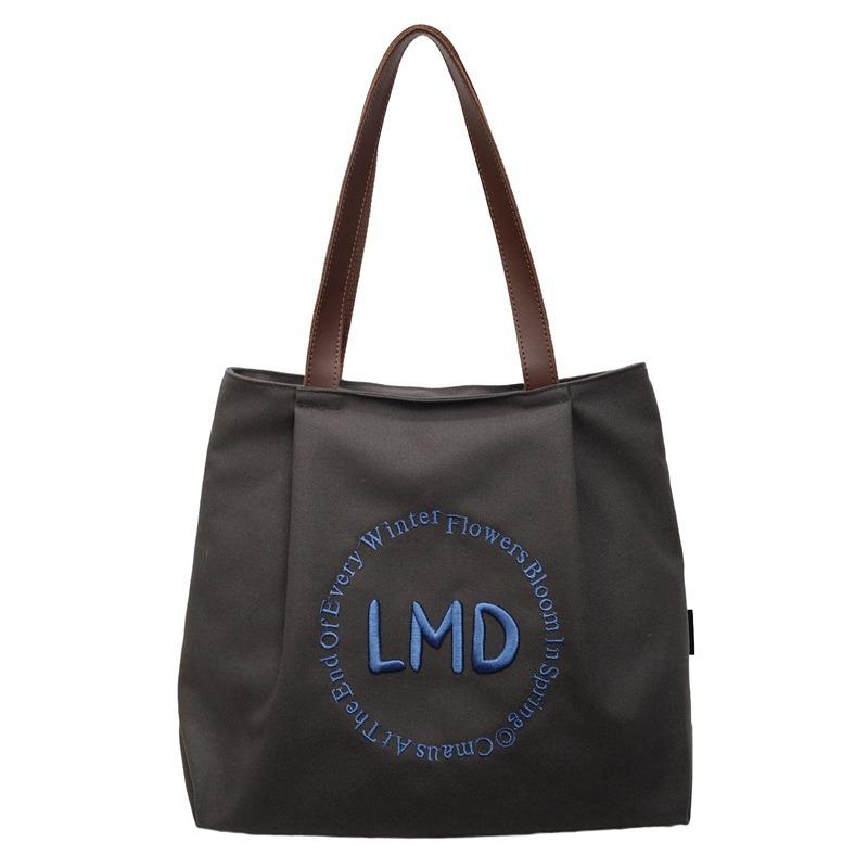 Single shoulder women's new tote bag, student make-up bag, portable go out and light go to work, single shoulder commuter bag