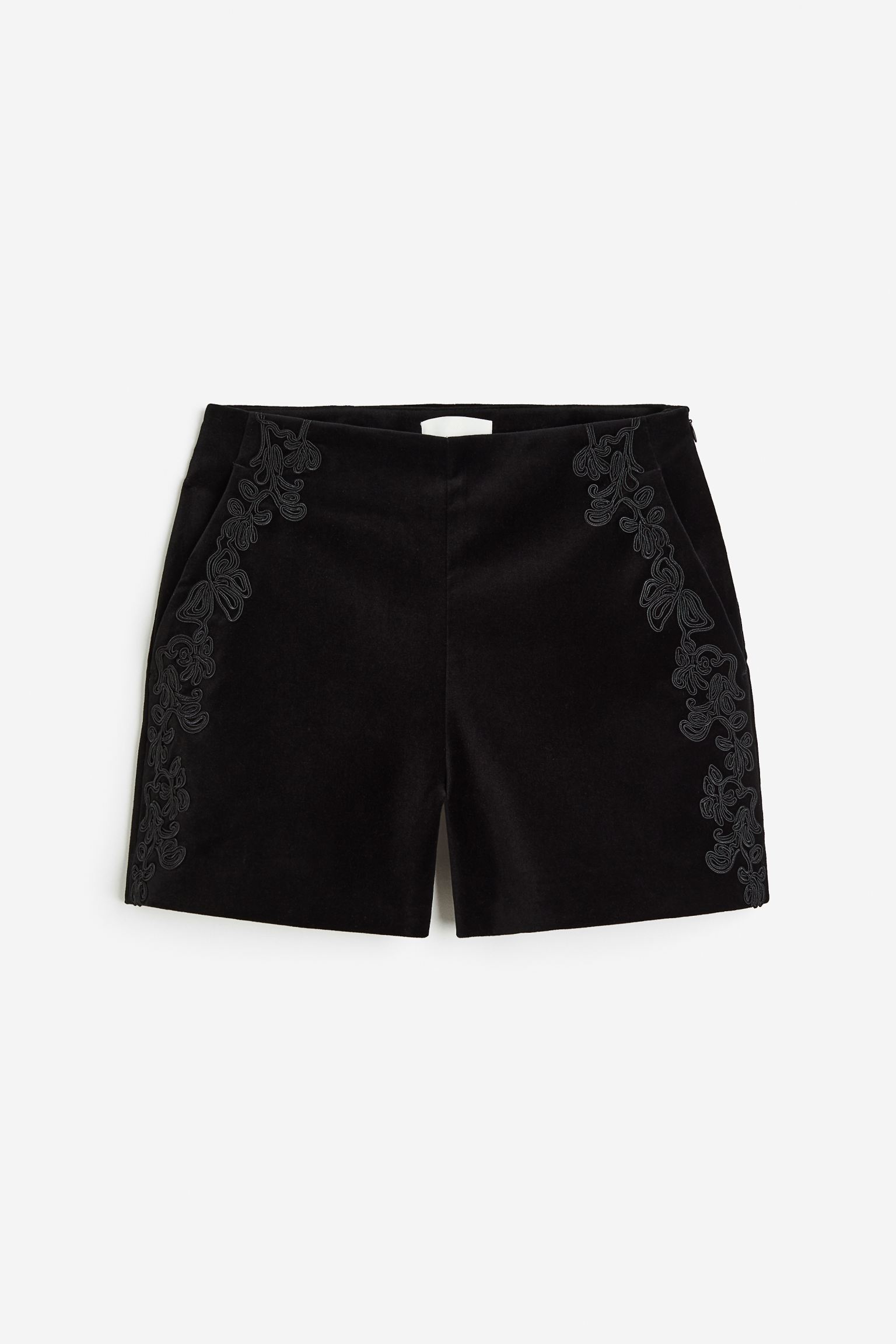 

Appliquéd velvet shorts