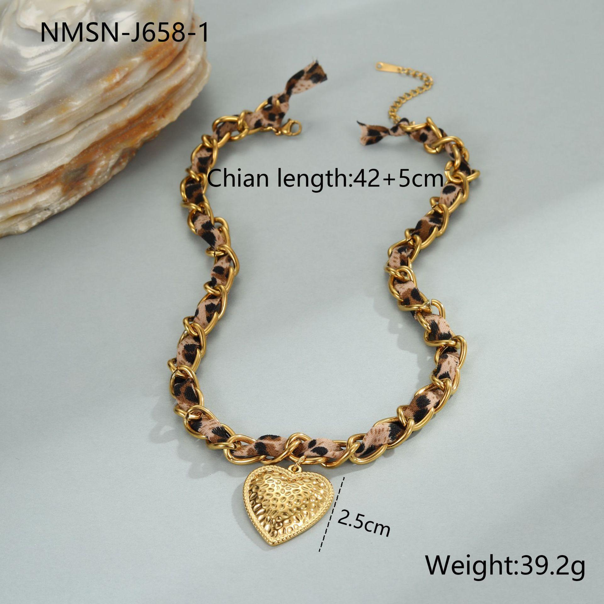 GEMCHIC Women s Stainless Steel Leopard Heart Pendant Necklace 18K Gold Plated Design Clavicle Chain Fashion Jewelry