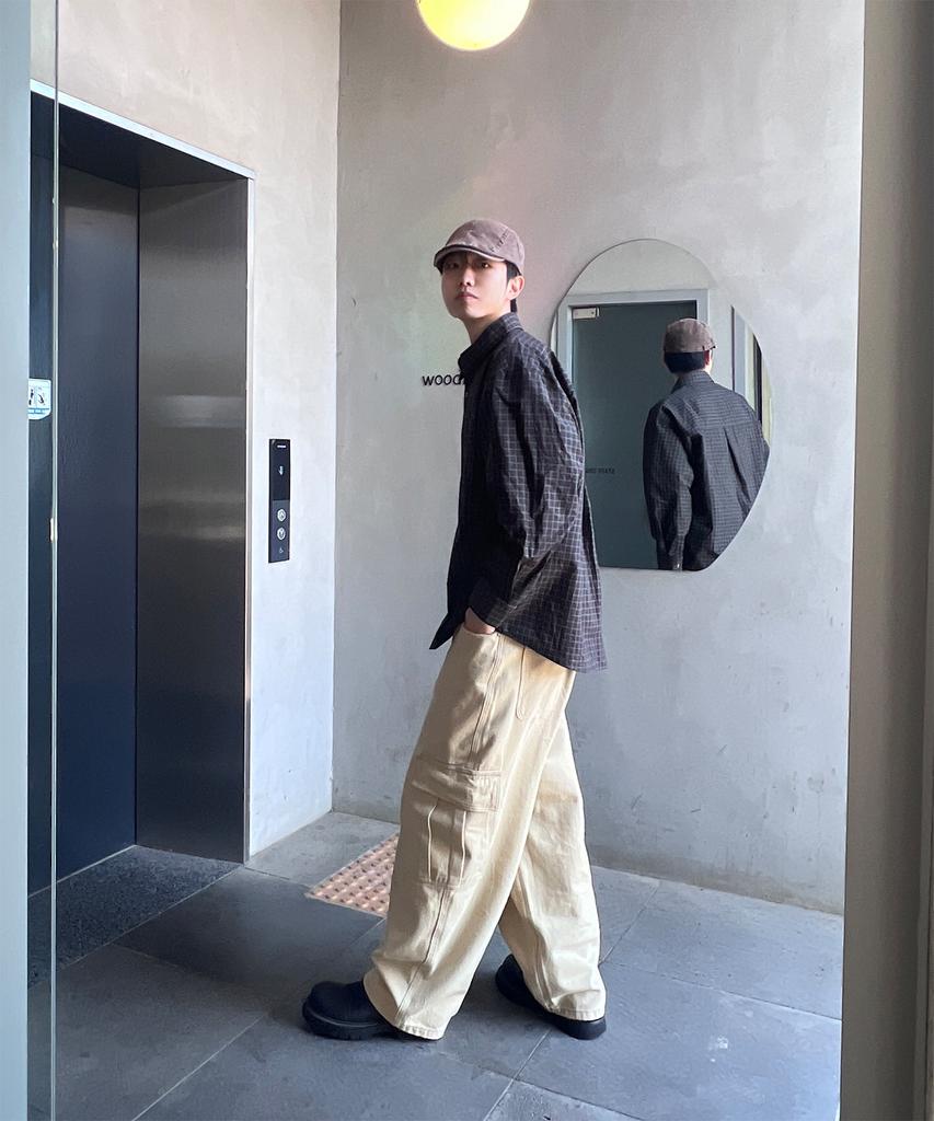 Mubeun Curved Wide Cargo Pants Beige