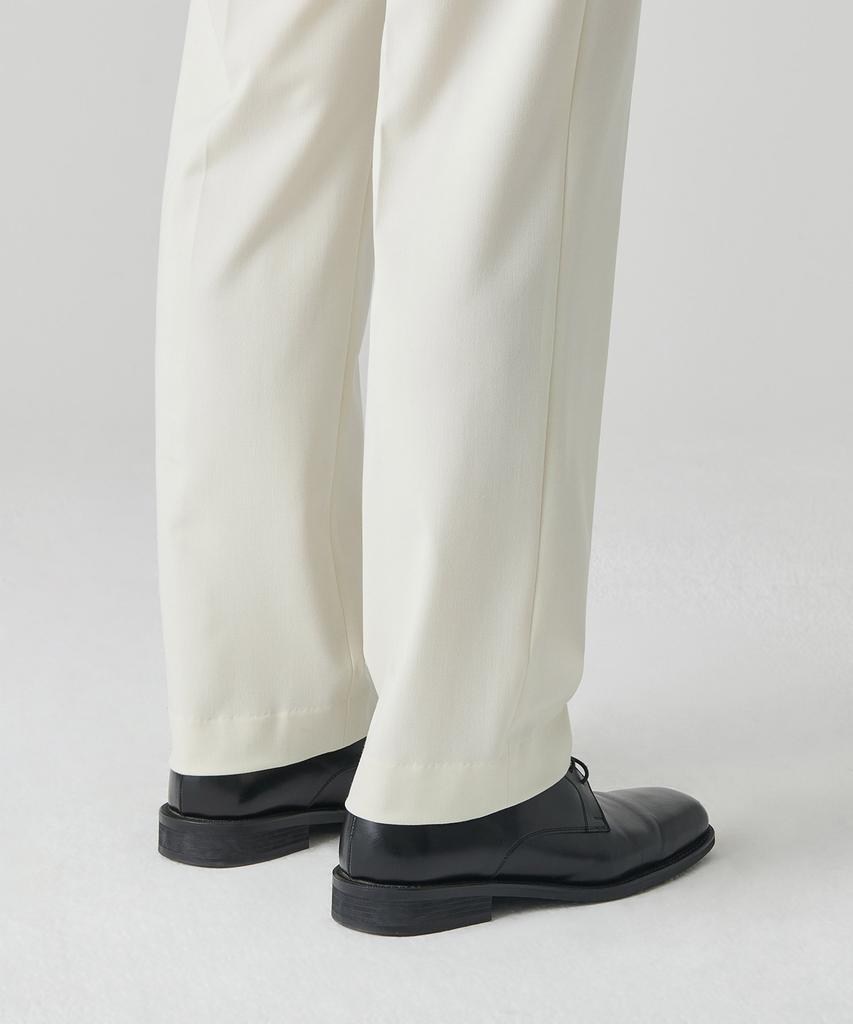 MUSINSA STANDARD Straight Hidden Banding Slacks [Cream]