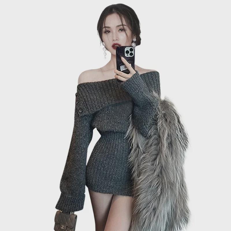 "American Hot Girl Fashion One-Shoulder Knitted Short Sweater Dress for Women - Autumn/Winter"