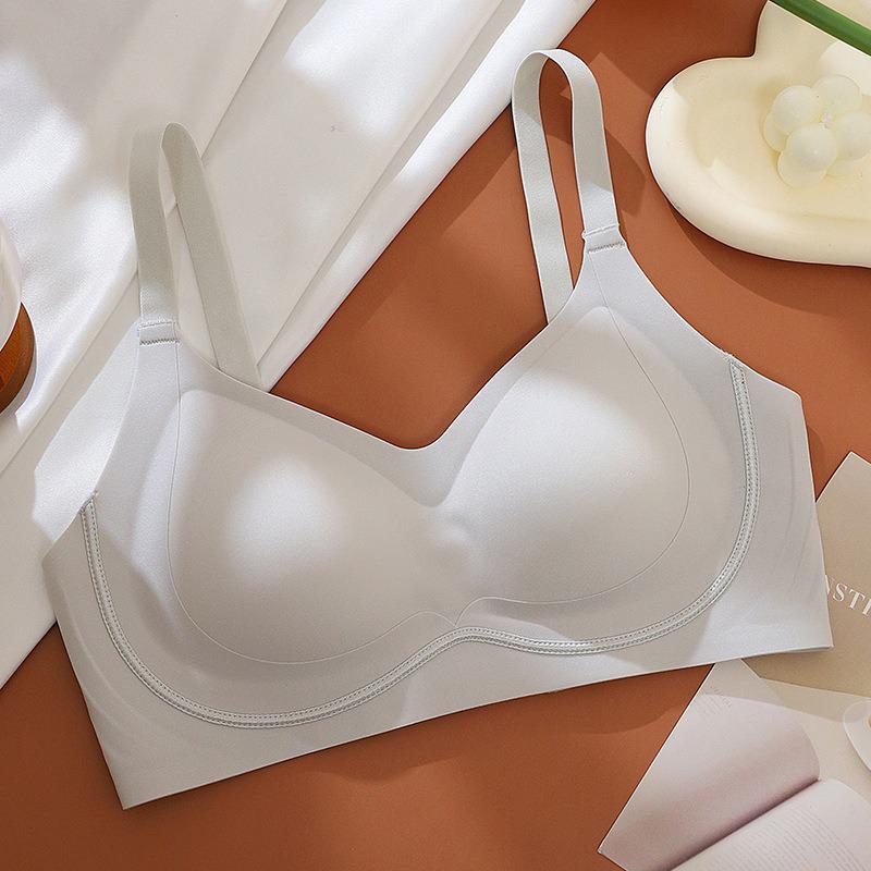 Women's Seamless Wire-Free Support Bra: Zero-Feel, Jelly Soft, Breathable, Thin Cup, Beautiful Back Design