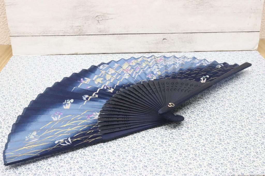 Castle Enterprises Premium Handmade Fans Floral Pattern Set of 20 A Bulk a Great Japanese Souvenir for Foreigners [Japanese (Indigo)] - Purchase,