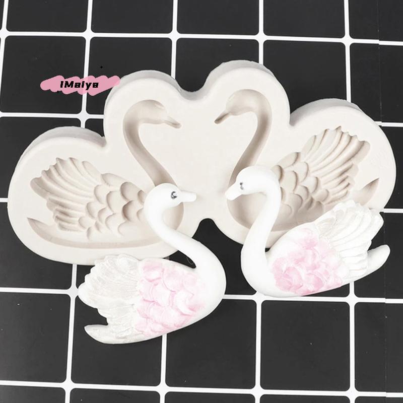M-Swan Silicone Candle Mold for Aroma Soap And Chocolate Pudding Mousse Cake Valentine's Day Baking Decorating Tool