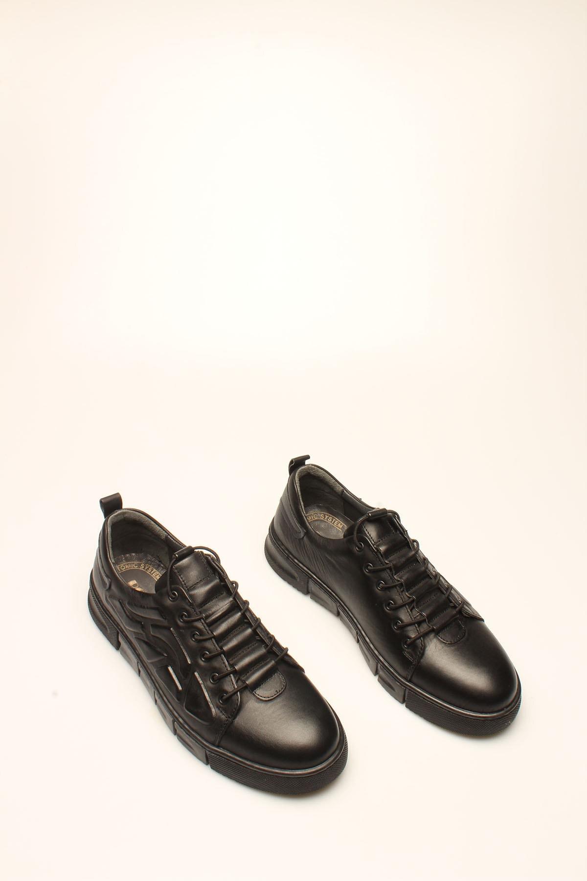 

Черные мужские спортивные кроссовки из натуральной кожи 41 чёрный