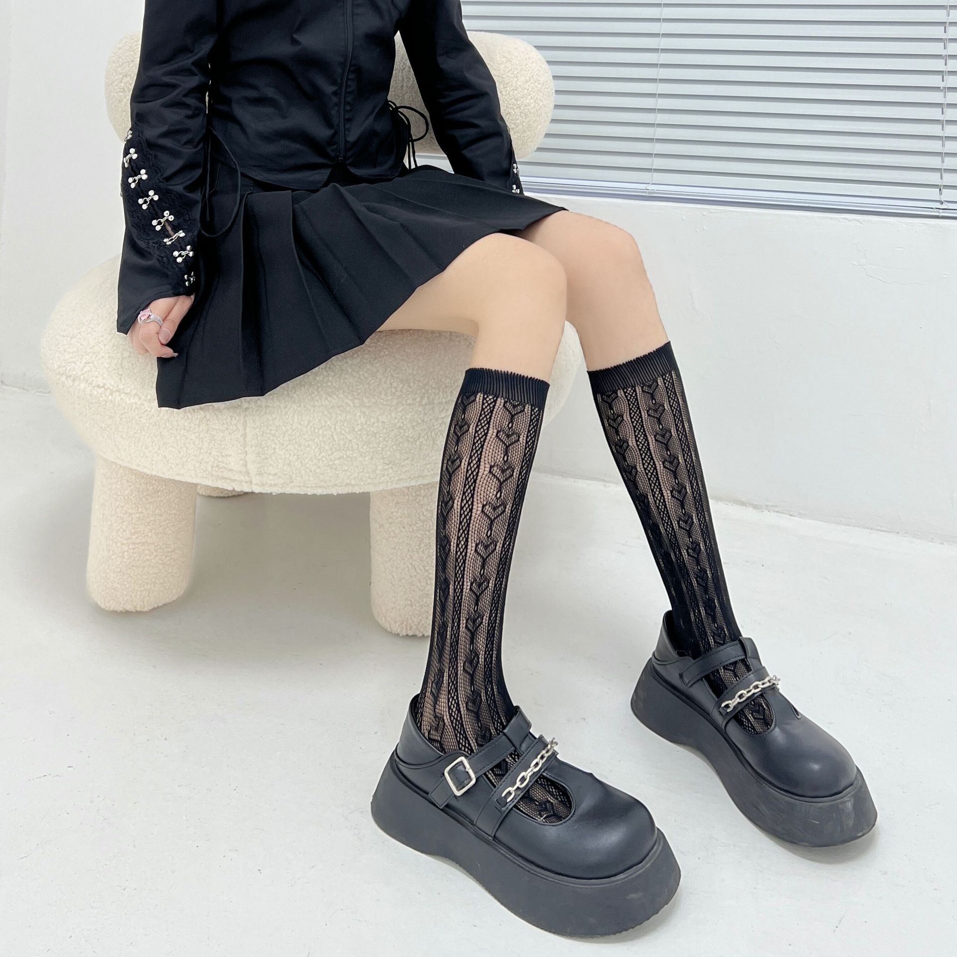 

Japanese-style heart-patterned mid-length socks, black and white lace, women s spring-summer floral season ultra-thin breathable style Average Size