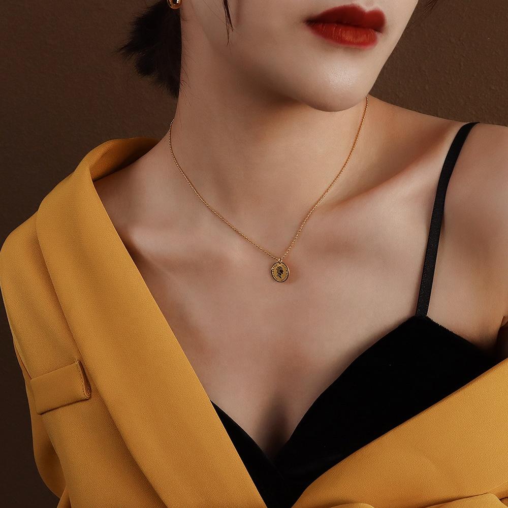 2026 Waterproof Fashion Stainless Steel Pvd Plated 18k Real Gold Coin Round Brand Pendant Necklace Jewelry