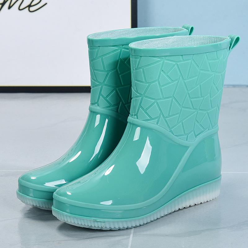 Women's Jelly Non-Slip Waterproof Rain Boots - Thick, Wear-Resistant, Short Tube Rubber Shoes for Summer