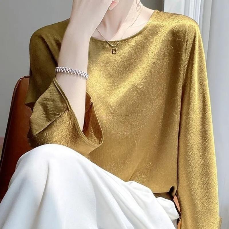 

Женская атласная блузка с рукавами летучая мышь и круглым вырезом M золотой