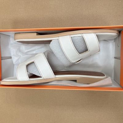 Letné internetové celebrity nová kórejská verzia jednopásové šľapky dámske nosia h šľapky všestranné sandále ploché plážové topánky veľké veľkosti topánky