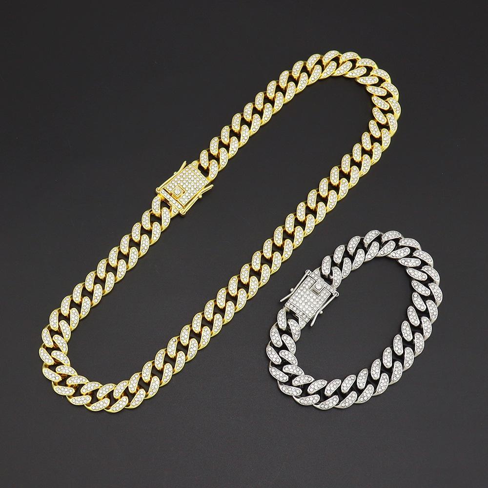 Hip-Hop Style Cuban Chain Clavicle Necklace with Diamond-Studded Butterfly Buckle – Trendy and Dazzling Personality Accessories