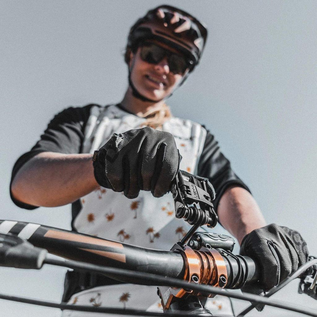 Japanisches LEZYNE Fahrrad-Tragewerkzeug RAP II 25 Co2 Innensechskantschlüssel 16 Funktionen Kompakt Langlebig Rostbeständig Gewicht 183g [Originalprodukt] Multi-Tool