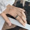 Серебряное кольцо с фианитами, вес изделия 1,91 гр (2209423)