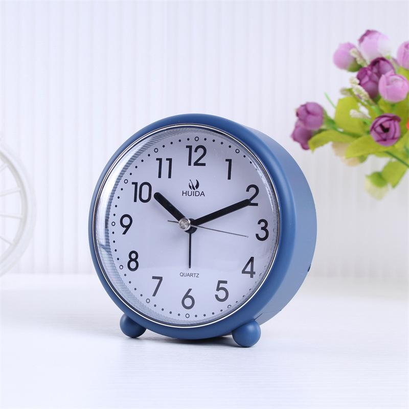 Classic silent alarm clock, special bedside clock for junior high school, creative desktop clock, simple and fashionable small alarm clock