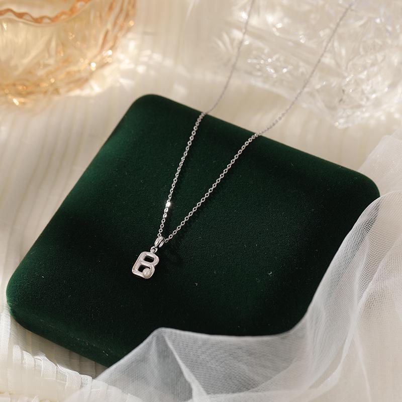 Banyan Tree S925 Silver Alphabet Pendant Necklace - Minimalist Clavicle Chain for Women, Fashionable and Versatile.