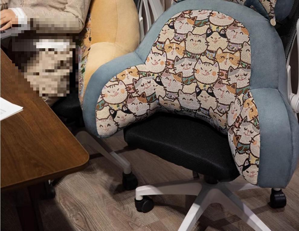 Large Bedside Backrest Cushion - Soft Lumbar Pillow for Reading & Phone Use In Dormitory or Tatami Rooms.