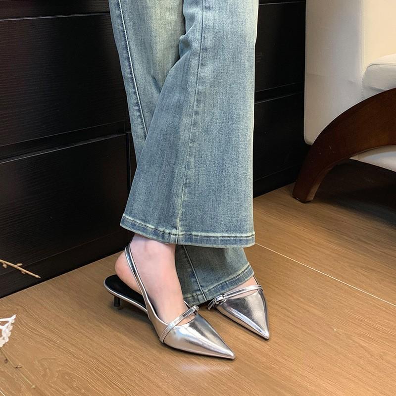 

Нишевые туфли на высоком каблуке верхняя одежда 2025 новинка элегантные и сексуальные с острым носком с мелким вырезом на тонком каблуке сандалии с закрытым носком 42