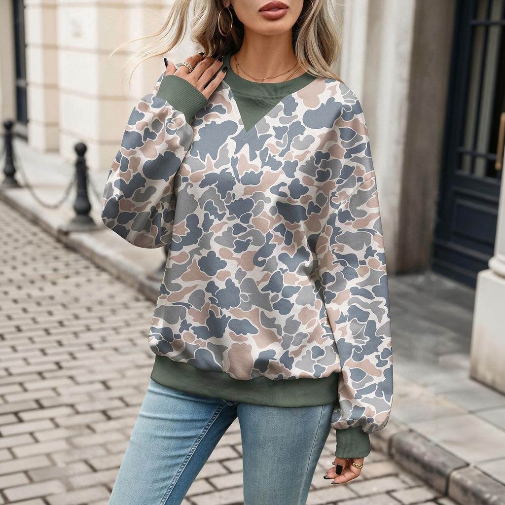 Women's Casual Long Sleeve Leaf Print Sweatshirt with Round Neck and Loose Fit