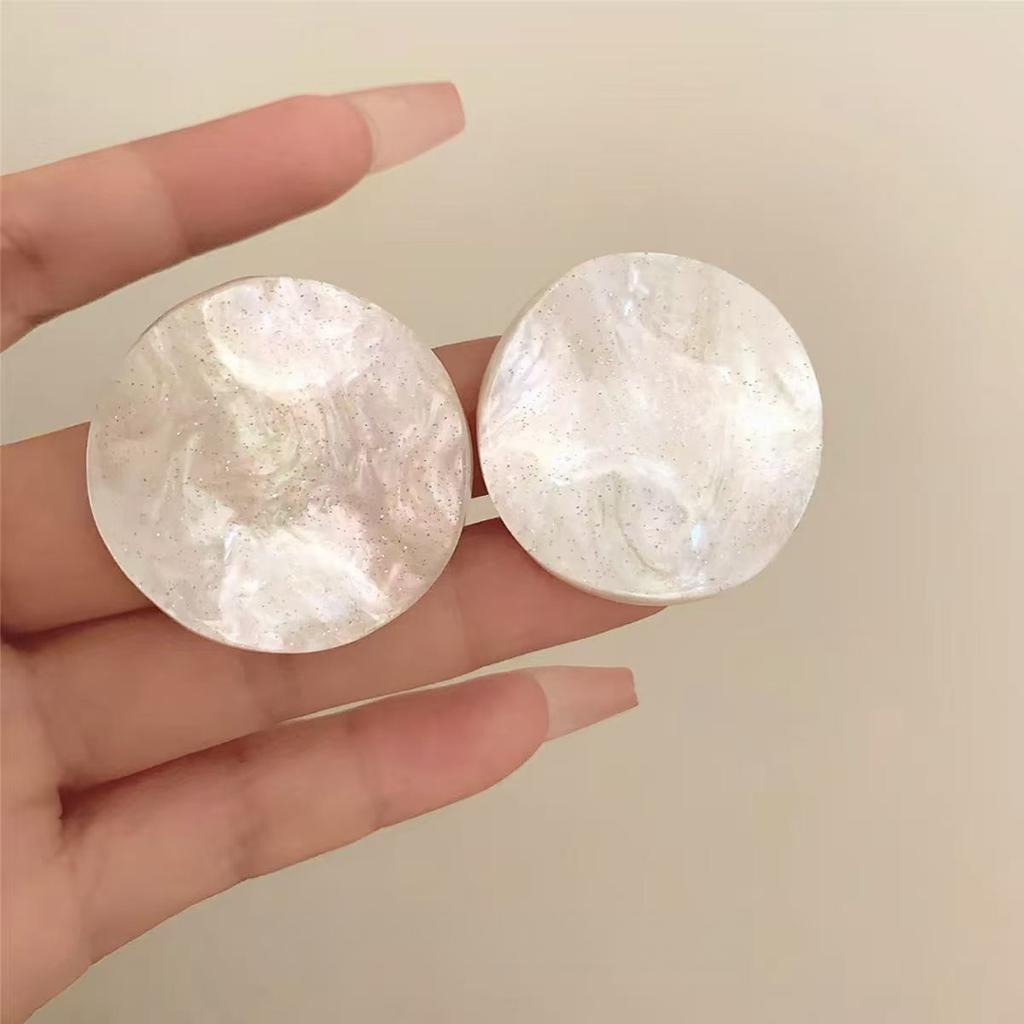 Elegant Red Heart Drop Earrings for Women Exaggerated Resin Large Love Round Ear Buckle Earrings Vintage Jewelry Accessories