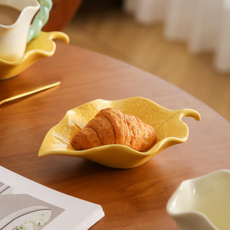 

Elegant Butterfly Coffee Mug Set with Spoon Lovely Couple Ceramic Cup and Saucer Floral Design 280ml