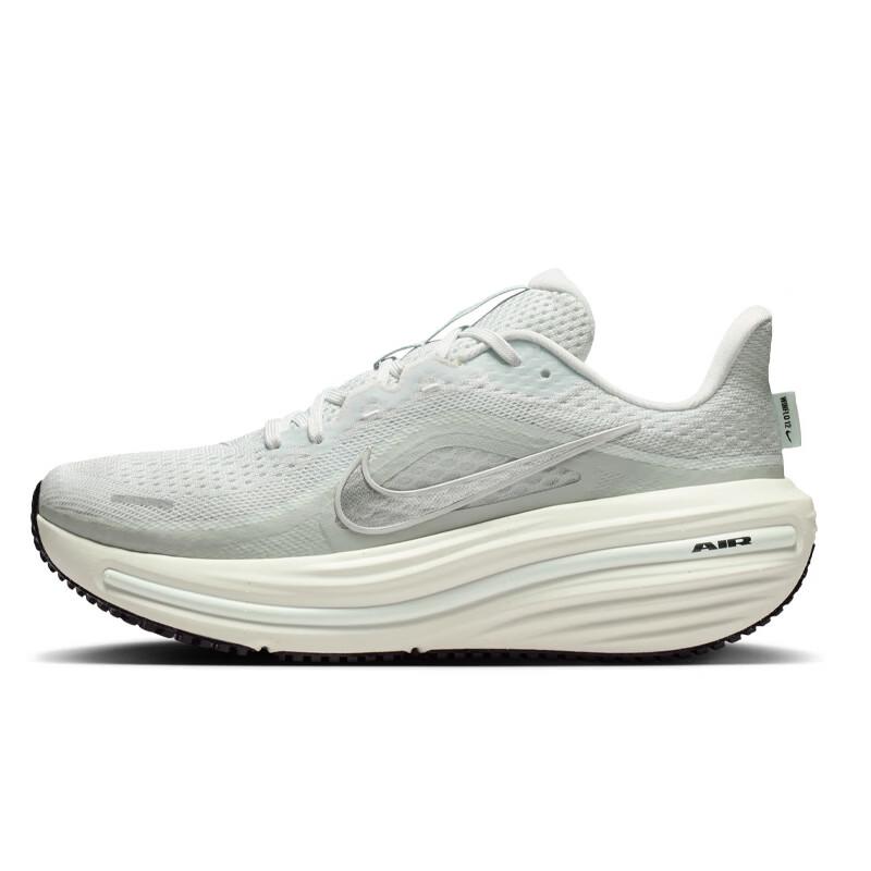 Nike Women s Air Winflo 12 Running Shoes 37.5