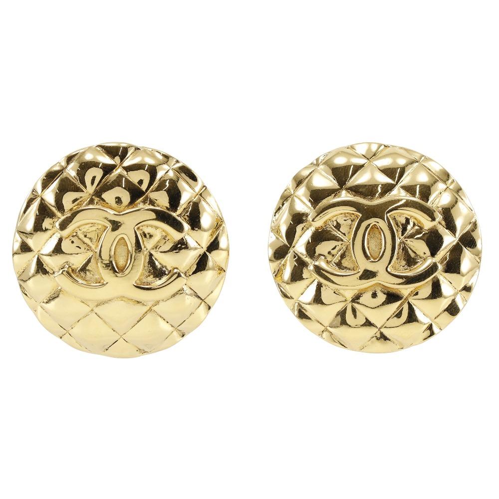 CHANEL COCO Mark Earring Matelasse Plated Gold 37.5g Women Used