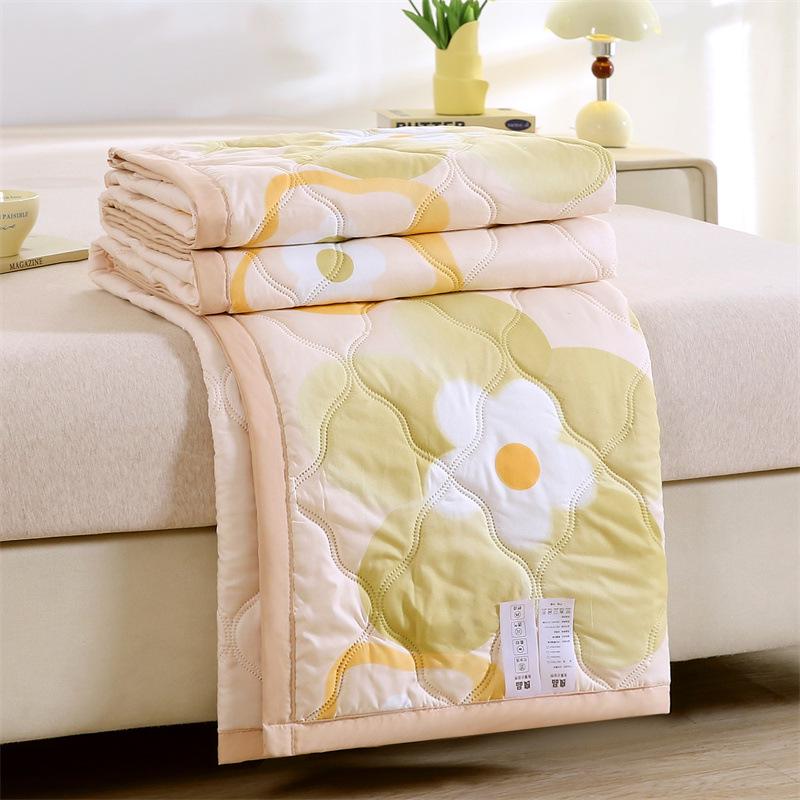 Comfortable Breathable Cotton Summer Quilt - Washable AC Quilt with Gift Box Packaging