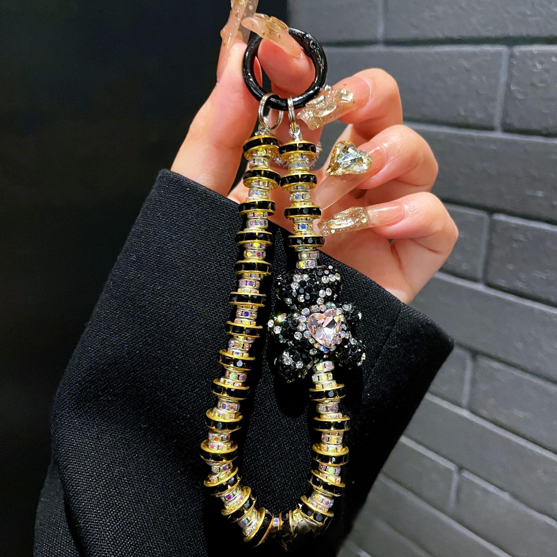 

Luxury High-End Short Phone Lanyard with Rhinestones Violent Bear Handmade Sparkling Diamond Wrist Phone Chain Anti-Lost чорний