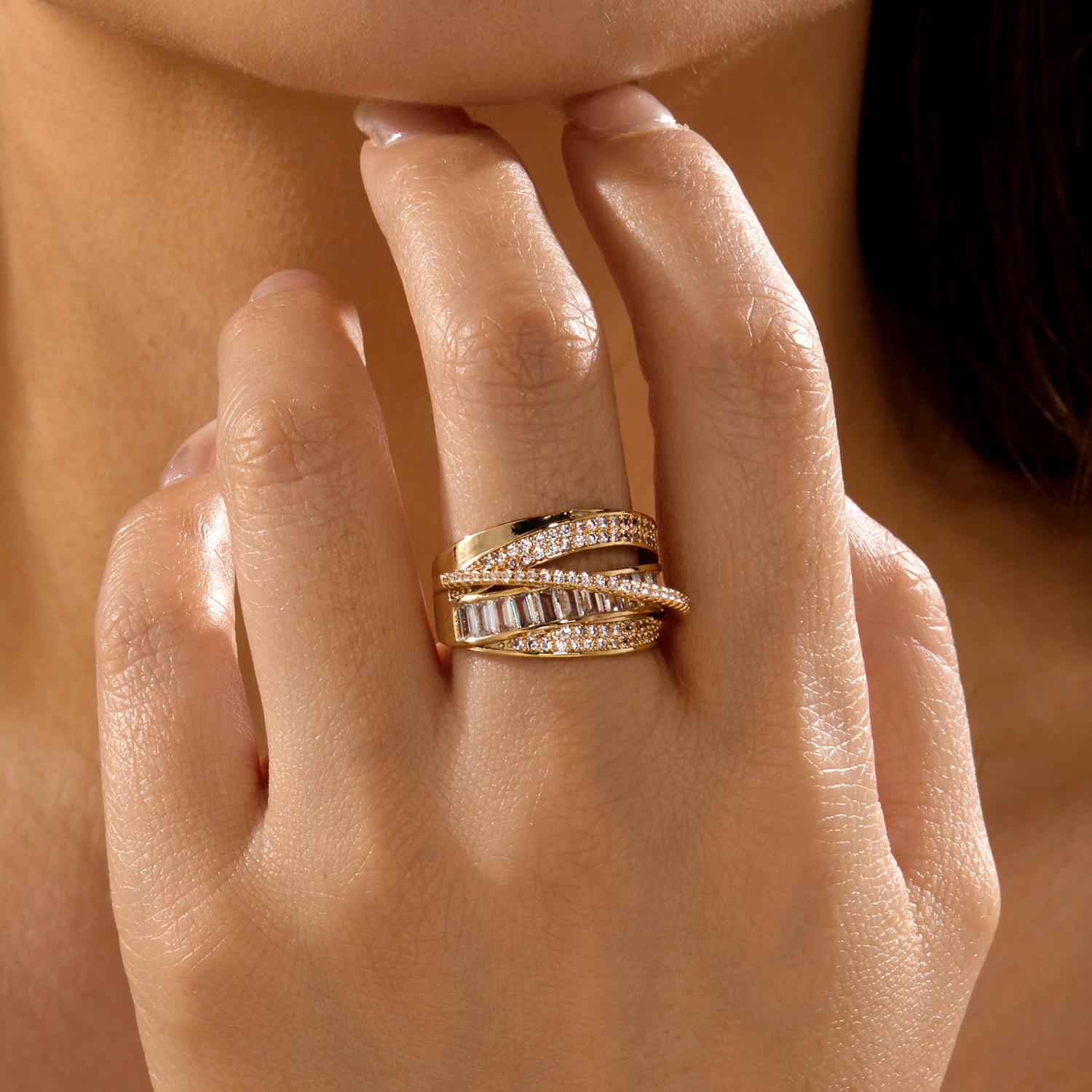 Trendy Twist Layered Open Ring Shiny Crystal Inlaid Adjustable Band Gold Tone Fashion Jewelry for Women Daily Wear