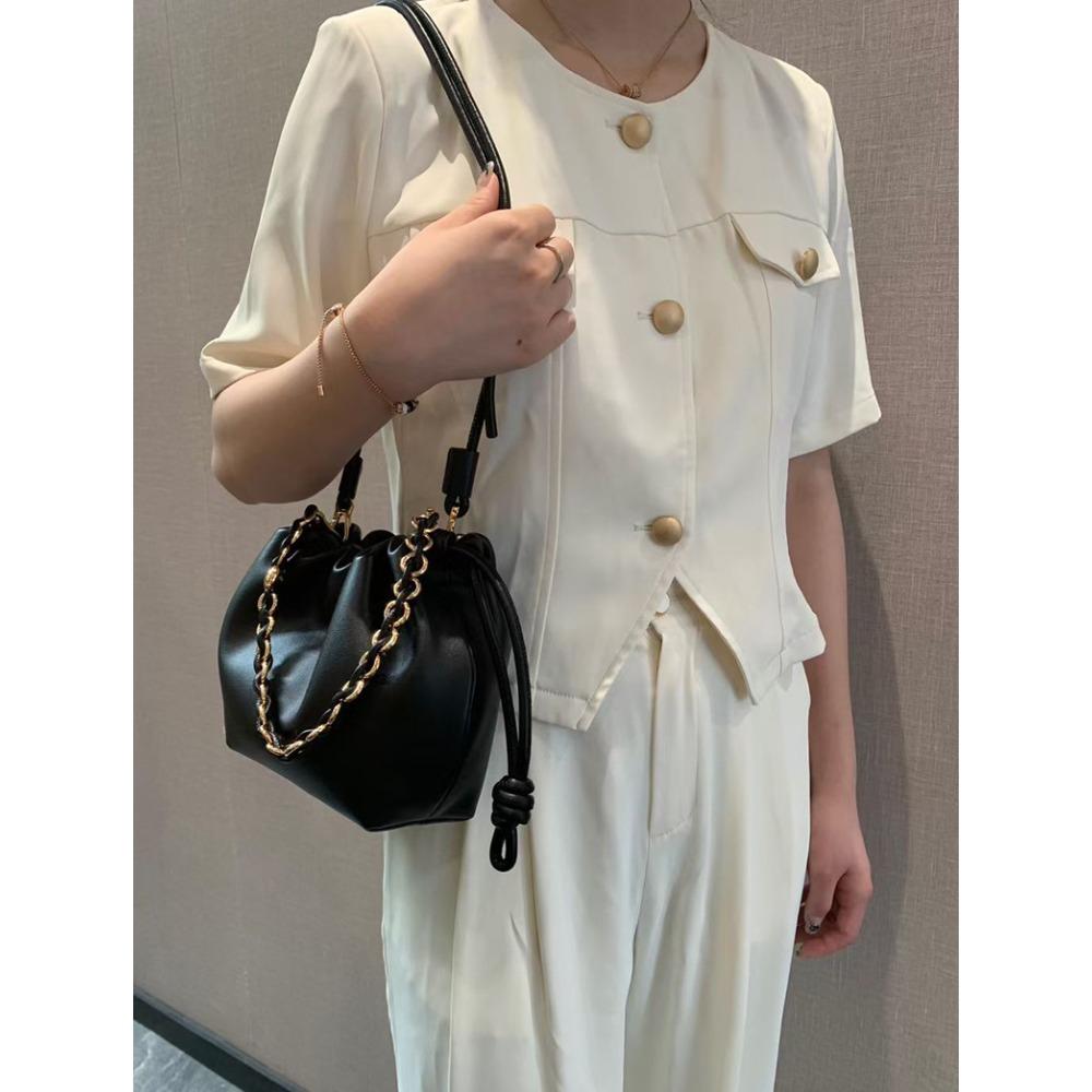 New leather drawstring lucky bag fashion trend pleated cloud bag small cute messenger bag celebrity bucket bag