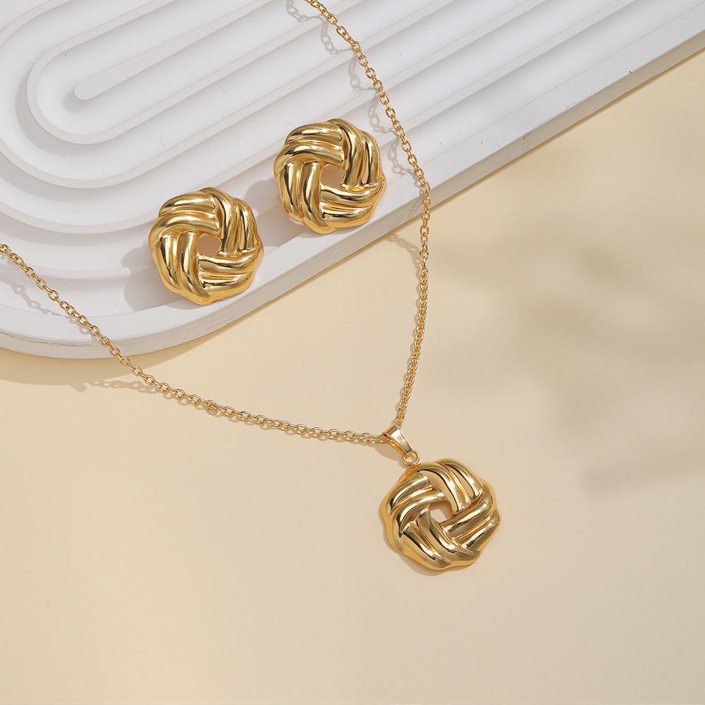 Luxury Geometric Leaf & Flower Earrings Necklace Set